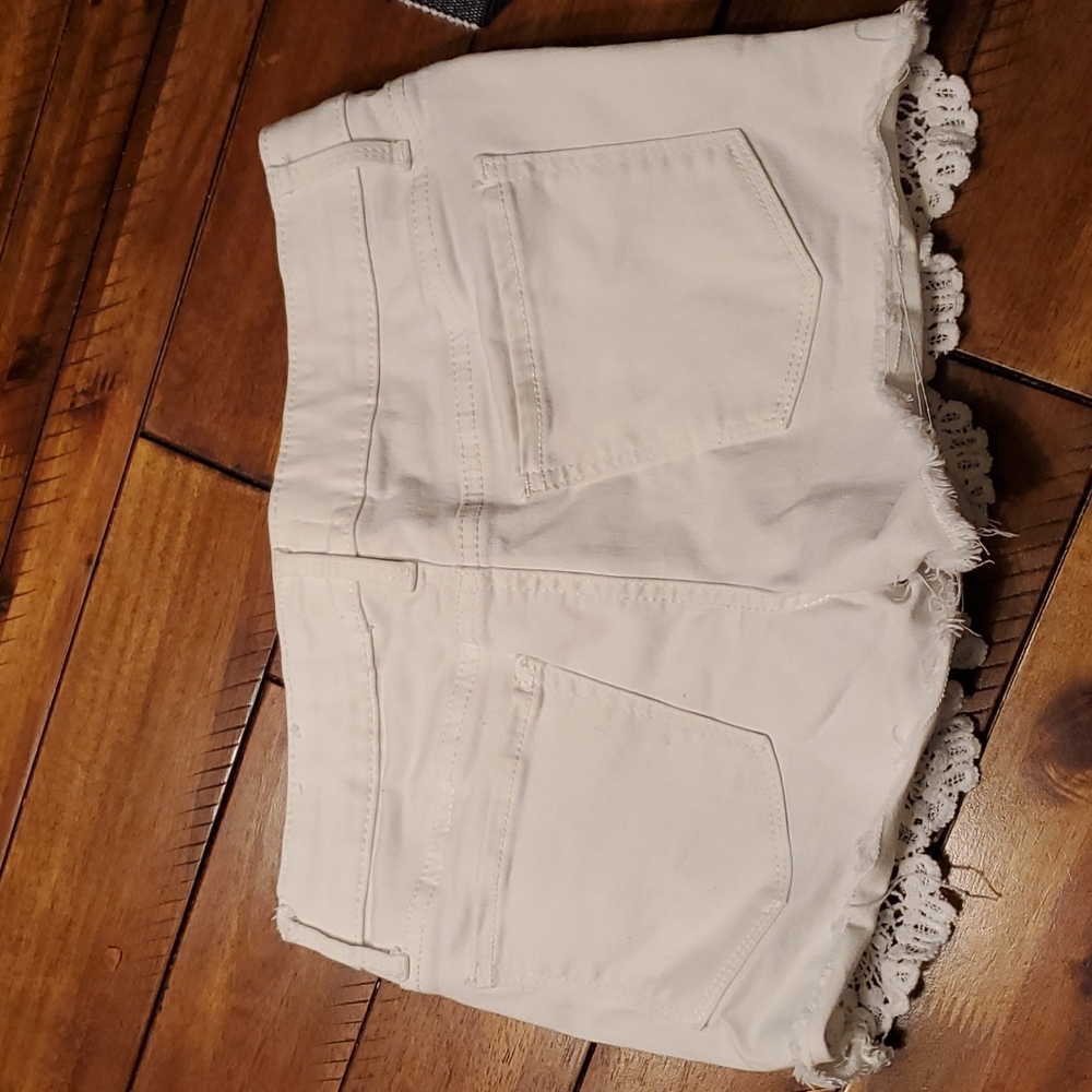 GIRLS SHORTS - Picture 3 of 3
